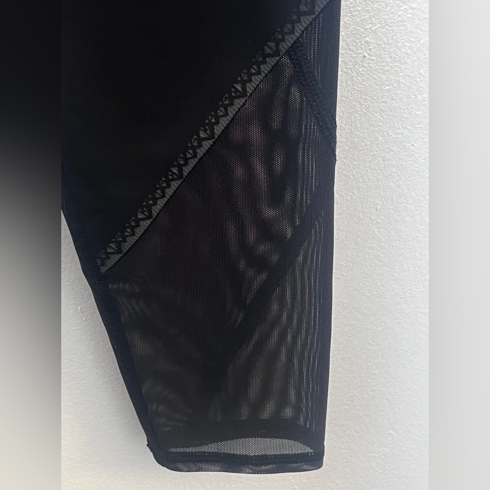 Ivivva Black Leggings with Zipper Detail - Picture 4 of 7